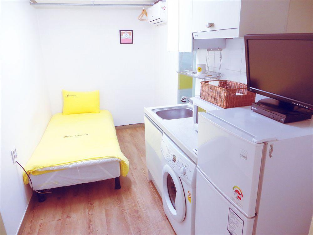 24 Guesthouse Edae Seoul Exterior photo